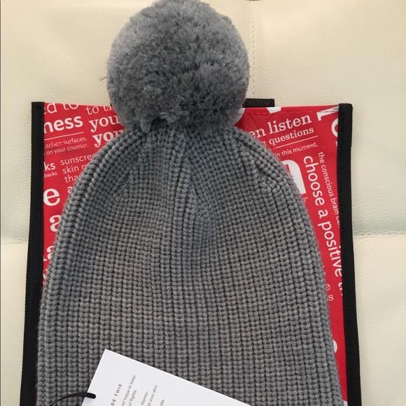 NWT HCMG LULULEMON ALL THAT SHIMMERS TOQUE GRAY - Picture 4 of 6